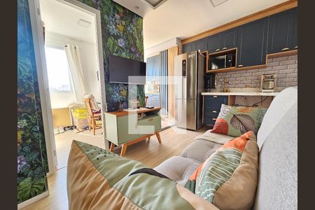 Sala/Cozinha de apartamento para alugar com 1 quarto, 32m² em Vila Plana, São Paulo