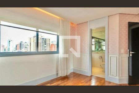 Apartamento à venda com 2 quartos, 227m² em Moema, São Paulo