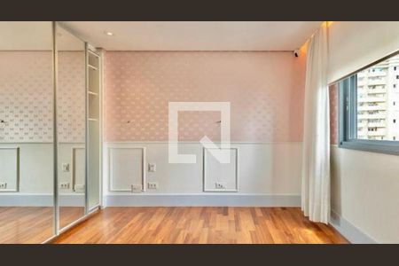 Apartamento à venda com 2 quartos, 227m² em Moema, São Paulo