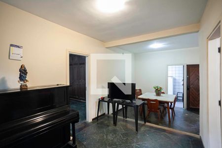 Sala  de casa para alugar com 2 quartos, 7700m² em Ouro Preto, Belo Horizonte