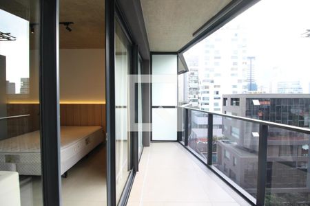 Varanda de kitnet/studio para alugar com 1 quarto, 57m² em Vila Olímpia, São Paulo