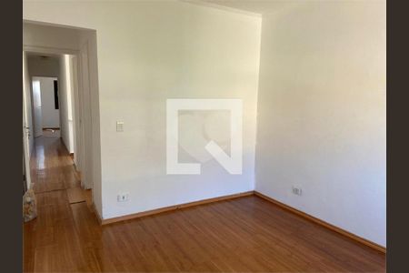 Casa à venda com 3 quartos, 123m² em Parque Maria Domitila, São Paulo
