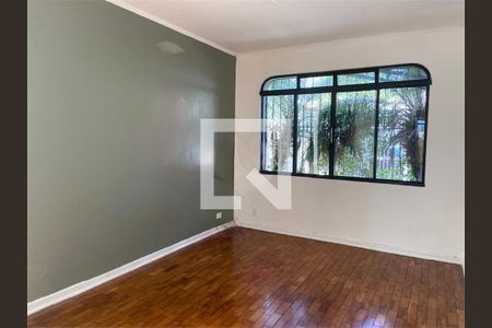 Casa à venda com 3 quartos, 123m² em Parque Maria Domitila, São Paulo