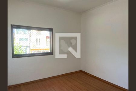 Casa à venda com 3 quartos, 123m² em Parque Maria Domitila, São Paulo