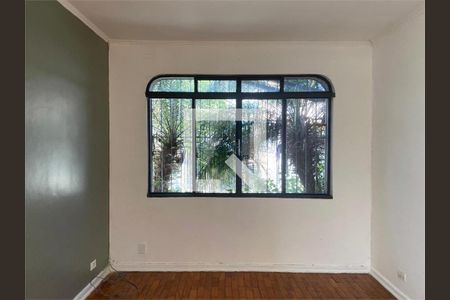 Casa à venda com 3 quartos, 123m² em Parque Maria Domitila, São Paulo