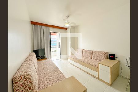 Sala de TV de apartamento para alugar com 1 quarto, 44m² em Ingleses Norte, Florianópolis