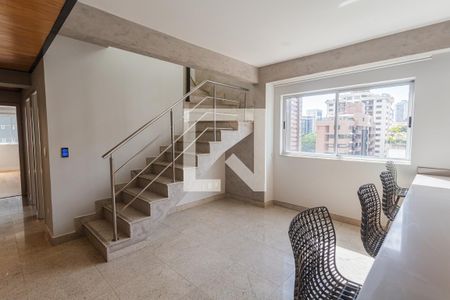 Sala 1 de apartamento para alugar com 2 quartos, 135m² em Funcionários, Belo Horizonte