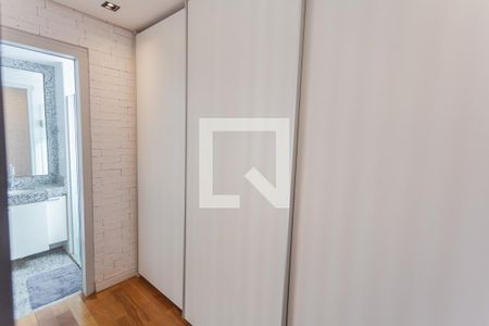 Closet da Suíte de apartamento para alugar com 2 quartos, 135m² em Funcionários, Belo Horizonte
