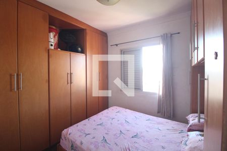 Quarto 2 de apartamento para alugar com 2 quartos, 52m² em Jardim Ubirajara, São Paulo