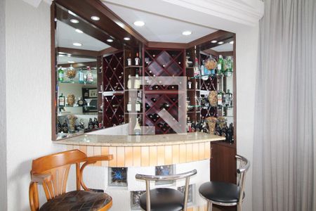 Adega  de apartamento para alugar com 3 quartos, 110m² em Vila Ipiranga, Porto Alegre