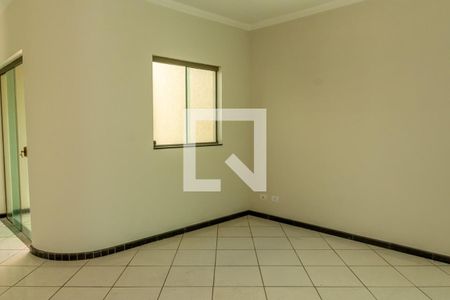 Sala de casa para alugar com 3 quartos, 245m² em Jardim Ipiranga, Americana