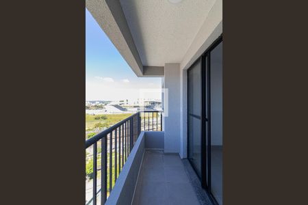 Varanda e Área de Serviço  de apartamento para alugar com 2 quartos, 42m² em Vila Campanela, São Paulo