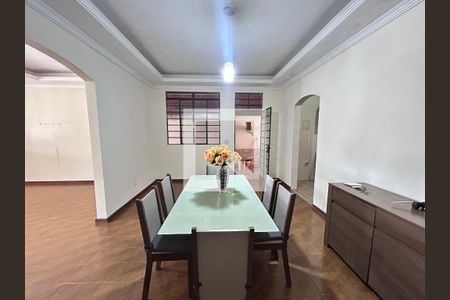 Casa para alugar com 3 quartos, 220m² em Acaiaca, Belo Horizonte