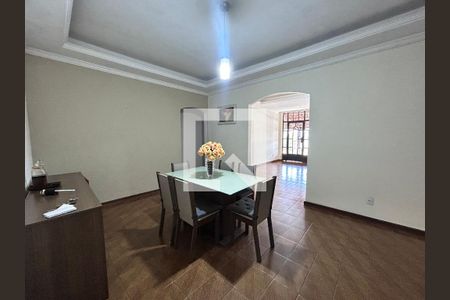 Casa para alugar com 3 quartos, 220m² em Acaiaca, Belo Horizonte