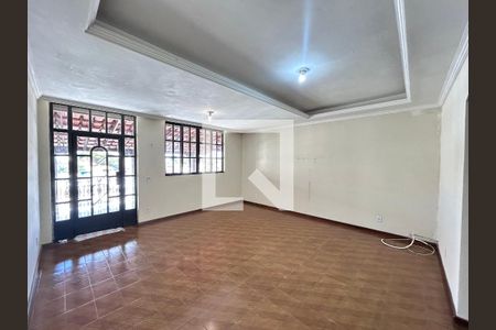 Casa para alugar com 3 quartos, 220m² em Acaiaca, Belo Horizonte