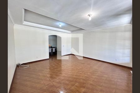 Casa para alugar com 3 quartos, 220m² em Acaiaca, Belo Horizonte
