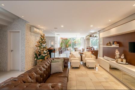 Casa de Condomínio à venda com 4 quartos, 275m² em Sarandi, Porto Alegre