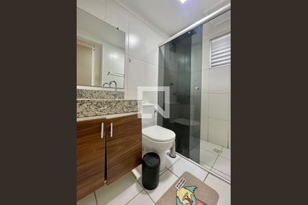 Banheiro de apartamento à venda com 1 quarto, 43m² em Jardim Nova Europa, Campinas