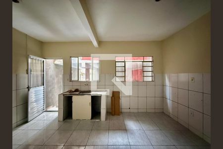 Sala/Cozinha de casa para alugar com 1 quarto, 50m² em Jardim Beatriz, São Paulo
