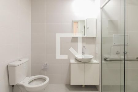 Banheiro  de kitnet/studio para alugar com 1 quarto, 27m² em Chácara Seis de Outubro, São Paulo