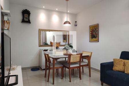 Sala de casa de condomínio à venda com 3 quartos, 200m² em Taquara, Rio de Janeiro