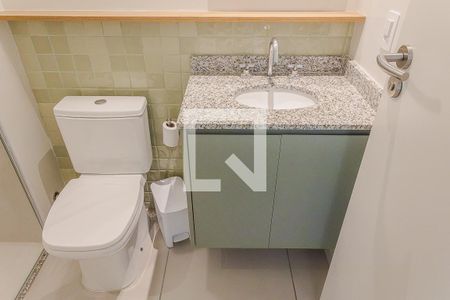 Banheiro de apartamento para alugar com 1 quarto, 34m² em Pinheiros, São Paulo