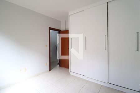 Quarto 1 de apartamento para alugar com 2 quartos, 70m² em Tabajaras, Uberlândia