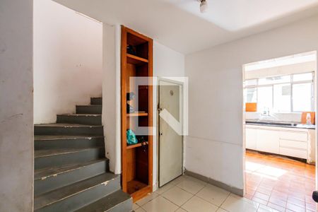 Hall de casa à venda com 2 quartos, 156m² em Alto de Pinheiros, São Paulo