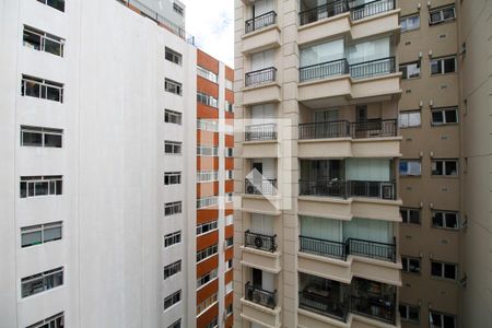 Vista da Sala de Estar e Jantar de apartamento para alugar com 2 quartos, 110m² em Paraíso, São Paulo