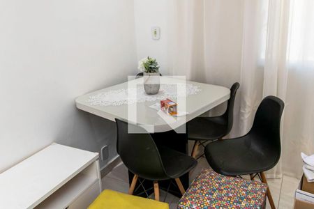 Sala de apartamento à venda com 2 quartos, 48m² em Olaria, Rio de Janeiro