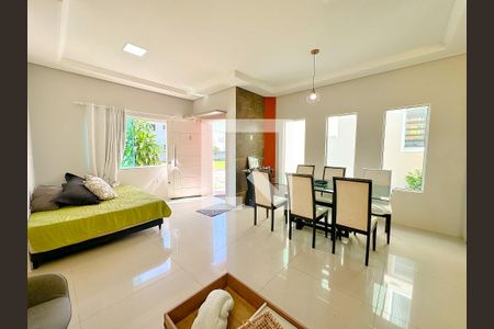 Sala de TV de casa para alugar com 3 quartos, 120m² em São João do Rio Vermelho, Florianópolis