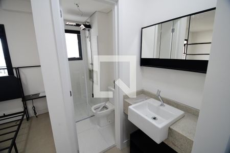 Banheiro de kitnet/studio para alugar com 1 quarto, 35m² em Centro, Campinas