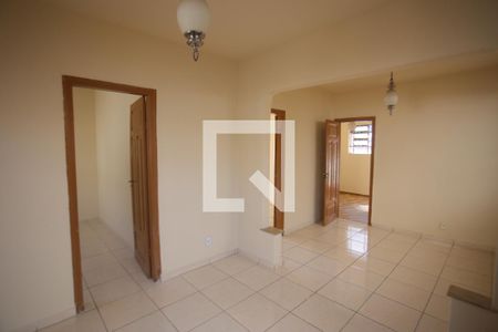 Sala de casa à venda com 3 quartos, 86m² em Carlos Prates, Belo Horizonte