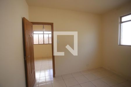 Quarto de casa à venda com 3 quartos, 86m² em Carlos Prates, Belo Horizonte