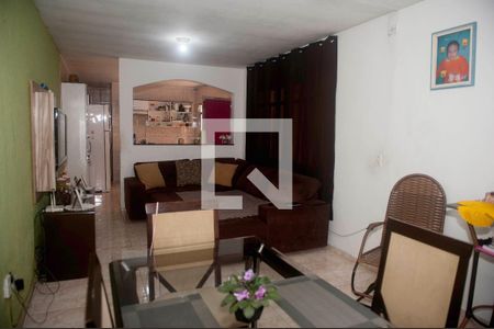 Sala de casa para alugar com 2 quartos, 83m² em Vila Ercilia, Itaquaquecetuba