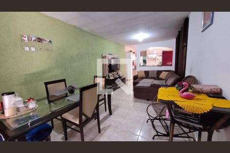 Sala de casa para alugar com 2 quartos, 83m² em Vila Ercilia, Itaquaquecetuba