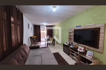 Sala de casa para alugar com 2 quartos, 83m² em Vila Ercilia, Itaquaquecetuba