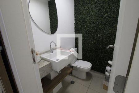 Banheiro 1 de apartamento à venda com 3 quartos, 176m² em Vila Monumento, São Paulo