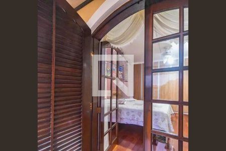 Casa à venda com 4 quartos, 300m² em Parque Novo Oratório, Santo André