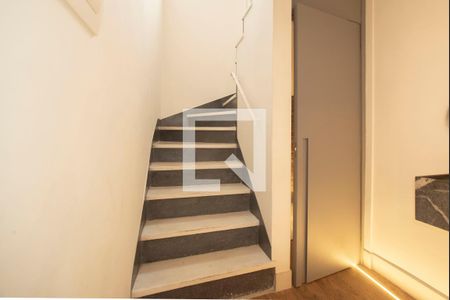 Sala de casa à venda com 3 quartos, 188m² em Vila da Saúde, São Paulo
