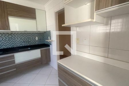 Cozinha de casa para alugar com 3 quartos, 92m² em Vila Leopoldina, Duque de Caxias