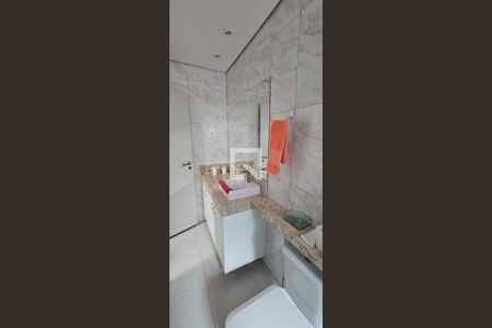 Banheiro de casa para alugar com 3 quartos, 190m² em Jardim da Gloria, São Paulo