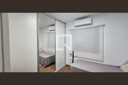 Quarto de casa para alugar com 3 quartos, 190m² em Jardim da Gloria, São Paulo