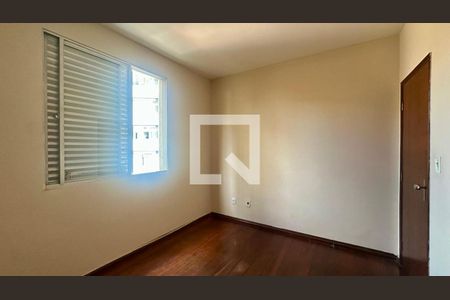 Quarto  de apartamento à venda com 4 quartos, 180m² em Coracao de Jesus, Belo Horizonte