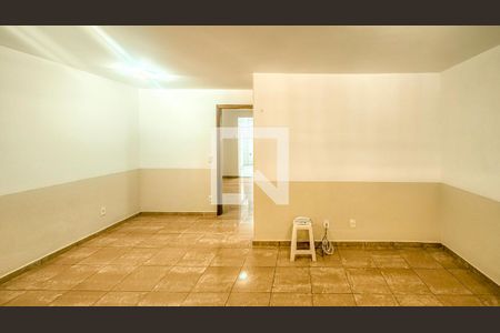 Sala de casa de condomínio à venda com 4 quartos, 283m² em Jardim Ubirajara, São Paulo