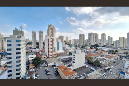 Vista  de apartamento à venda com 2 quartos, 63m² em Lapa, São Paulo