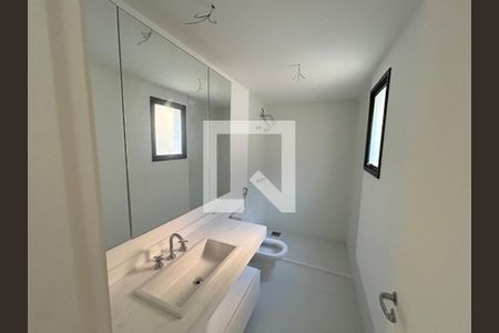 Banheiro de apartamento à venda com 2 quartos, 148m² em Vila Progredior, São Paulo