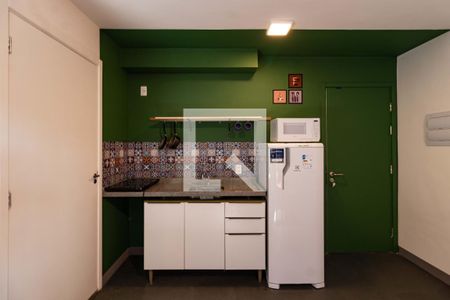 Cozinha de apartamento para alugar com 1 quarto, 25m² em Barra Funda, São Paulo