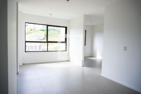 Sala 1 de apartamento para alugar com 2 quartos, 71m² em Buritis, Belo Horizonte
