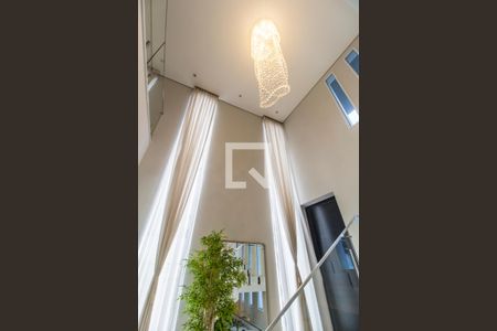 Detalhe Sala de casa de condomínio à venda com 5 quartos, 381m² em Alphaville, Santana de Parnaíba